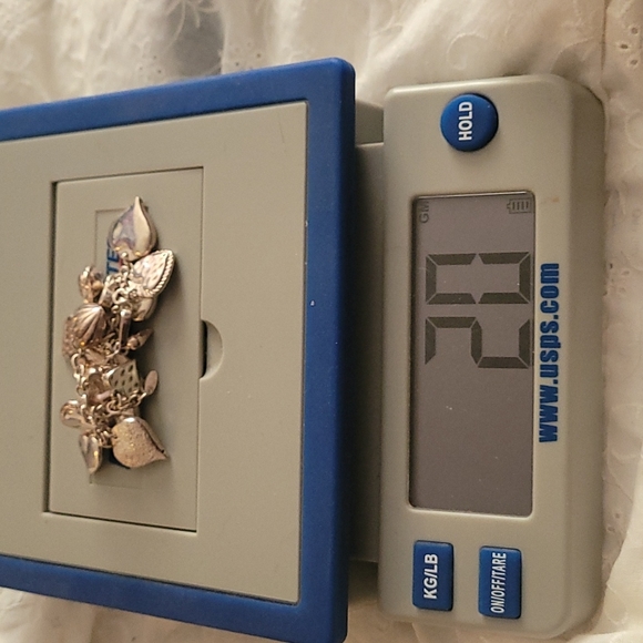 Vintage Sterling Silver Heart Charm Bracelet - Picture 8 of 9